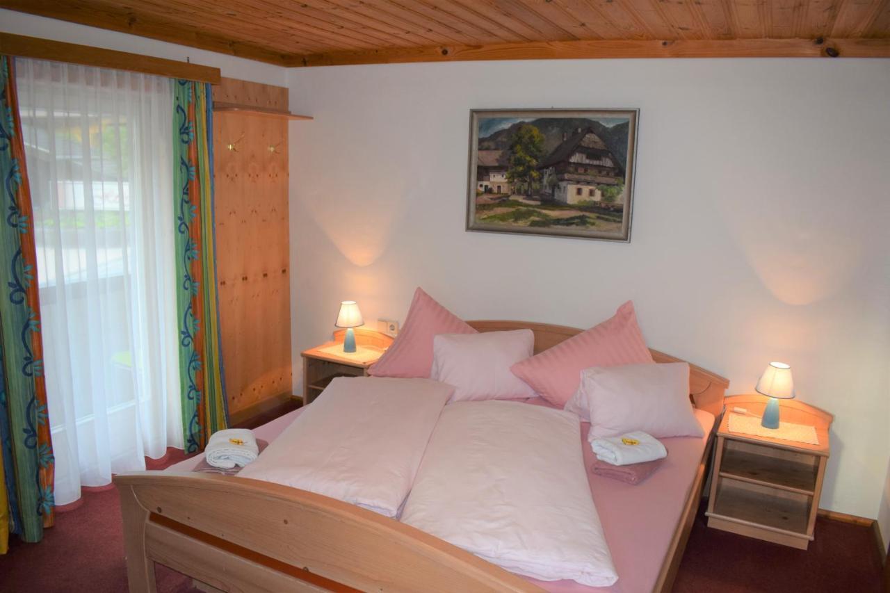 Landhaus Alpenrose - Feriendomizile Pichler Heiligenblut Extérieur photo