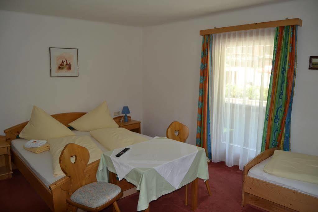 Landhaus Alpenrose - Feriendomizile Pichler Heiligenblut Extérieur photo